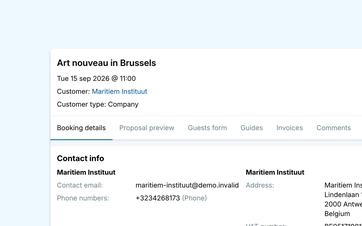 Booking record showing customer details, groups, assigned guides, notes, payments, and invoices.
